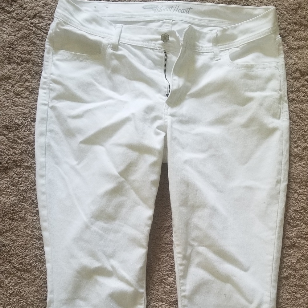Old Navy White Jean Capri's